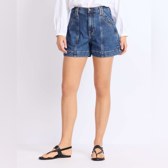 STUDIO BLUE
Clover High Rise Flared Short - Picture 4 of 4